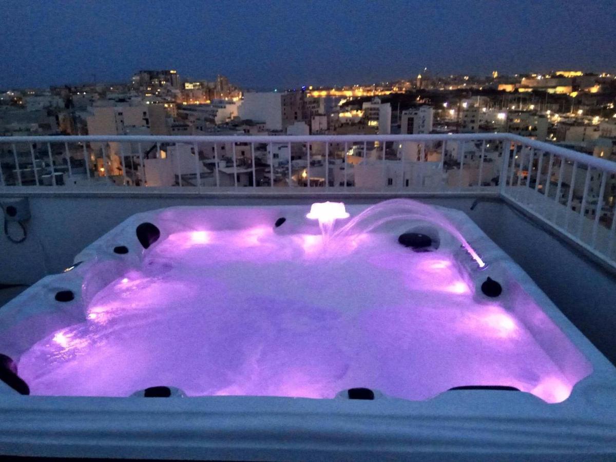 Wonderful Apartments With Shared Jacuzzi And Panorama Rooftop Gzira Esterno foto