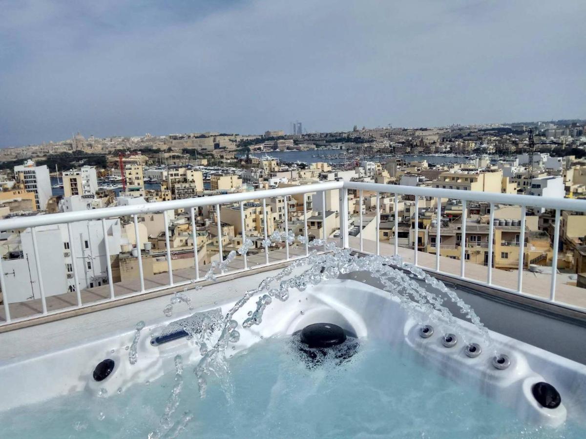Wonderful Apartments With Shared Jacuzzi And Panorama Rooftop Gzira Esterno foto
