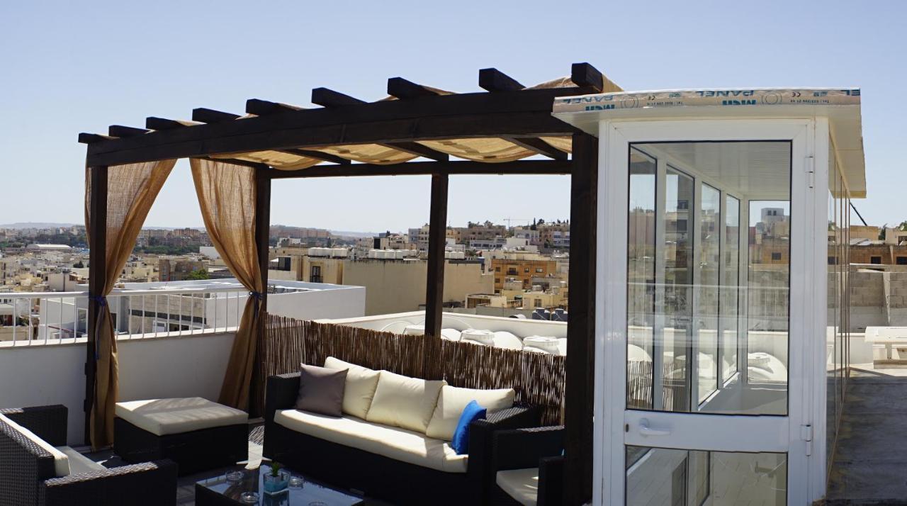 Wonderful Apartments With Shared Jacuzzi And Panorama Rooftop Gzira Esterno foto