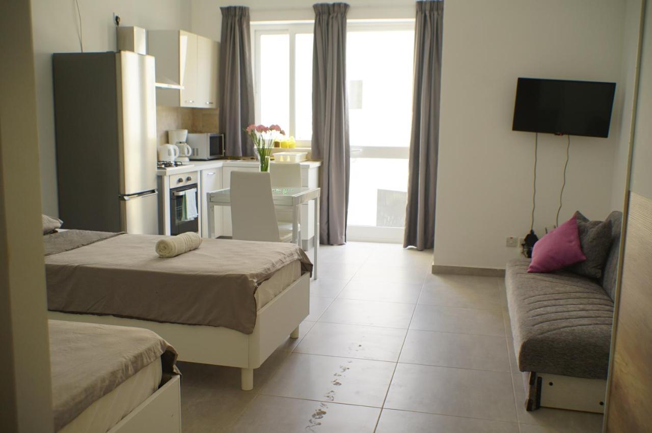 Wonderful Apartments With Shared Jacuzzi And Panorama Rooftop Gzira Esterno foto