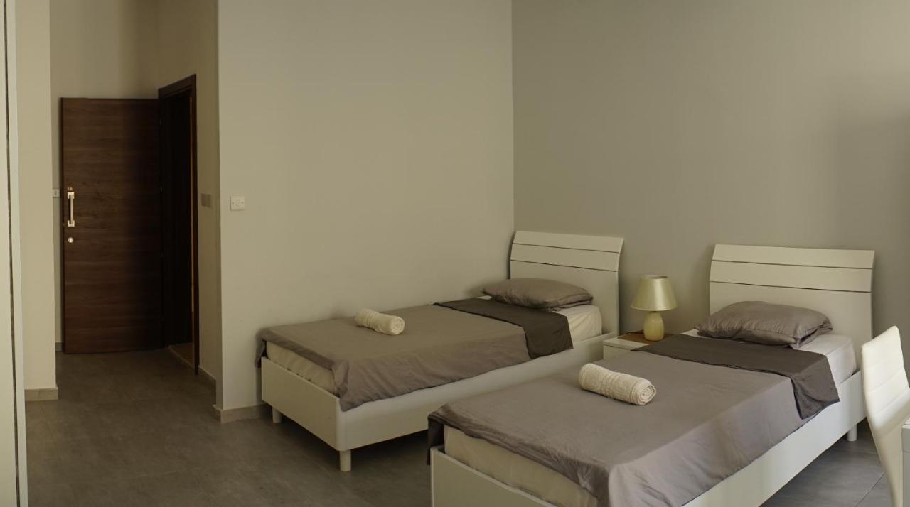 Wonderful Apartments With Shared Jacuzzi And Panorama Rooftop Gzira Esterno foto
