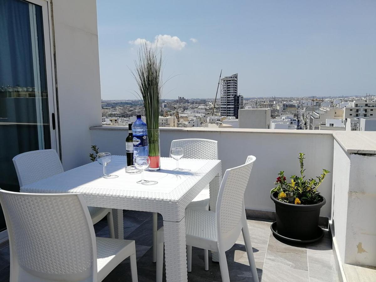 Wonderful Apartments With Shared Jacuzzi And Panorama Rooftop Gzira Esterno foto
