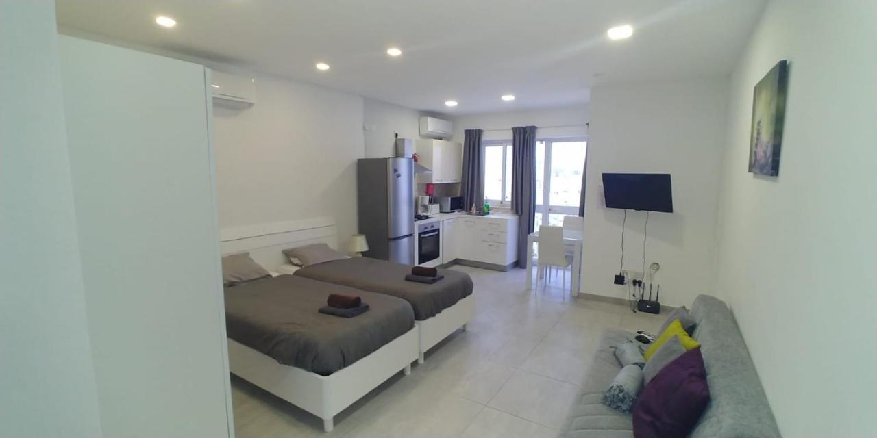 Wonderful Apartments With Shared Jacuzzi And Panorama Rooftop Gzira Esterno foto