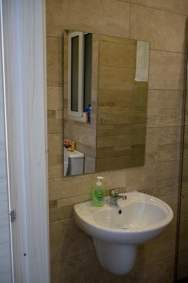 Wonderful Apartments With Shared Jacuzzi And Panorama Rooftop Gzira Esterno foto