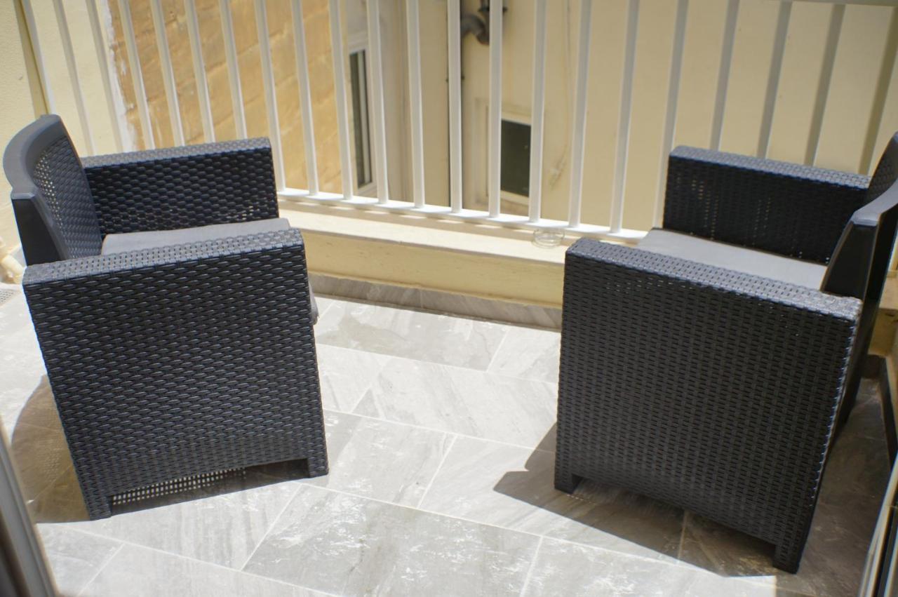 Wonderful Apartments With Shared Jacuzzi And Panorama Rooftop Gzira Esterno foto