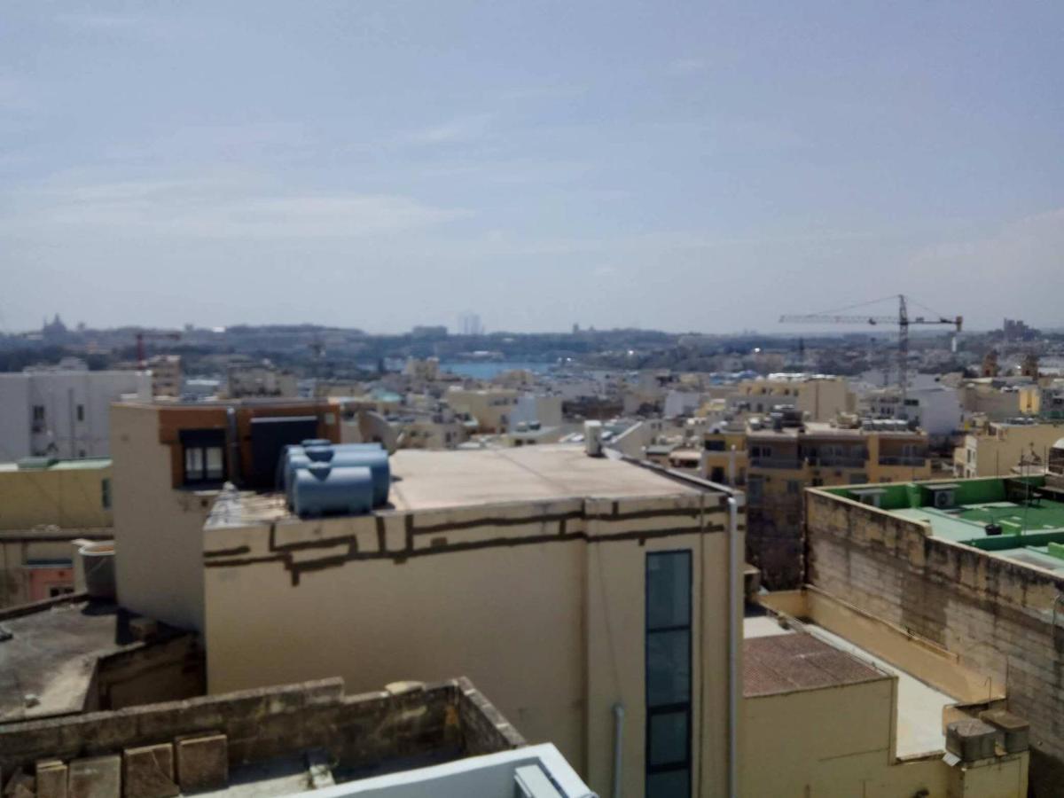 Wonderful Apartments With Shared Jacuzzi And Panorama Rooftop Gzira Esterno foto