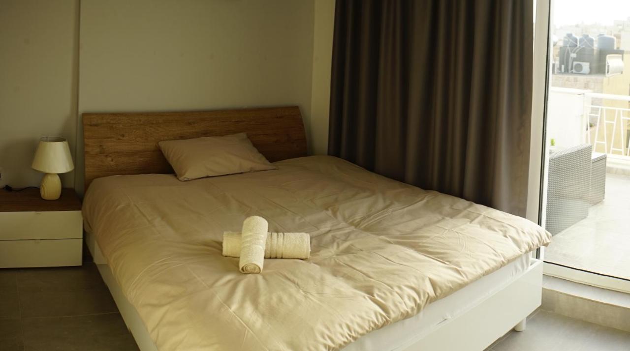 Wonderful Apartments With Shared Jacuzzi And Panorama Rooftop Gzira Esterno foto